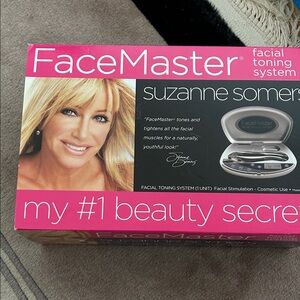 Suzanne Somers FaceMaster Facial Toning System - Pink and Silver